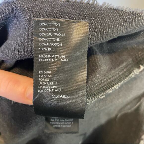 We The Free Cosmico Flirt Jean Mini Skirt Womens Size 30 Pleated Denim Raw Hem - Picture 8 of 12